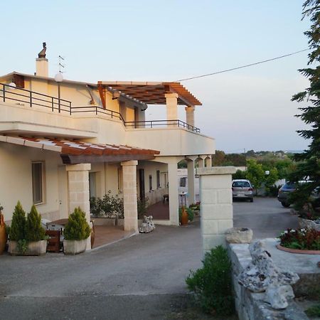 Bed and Breakfast La Casa Del Nonno Альберобелло Экстерьер фото